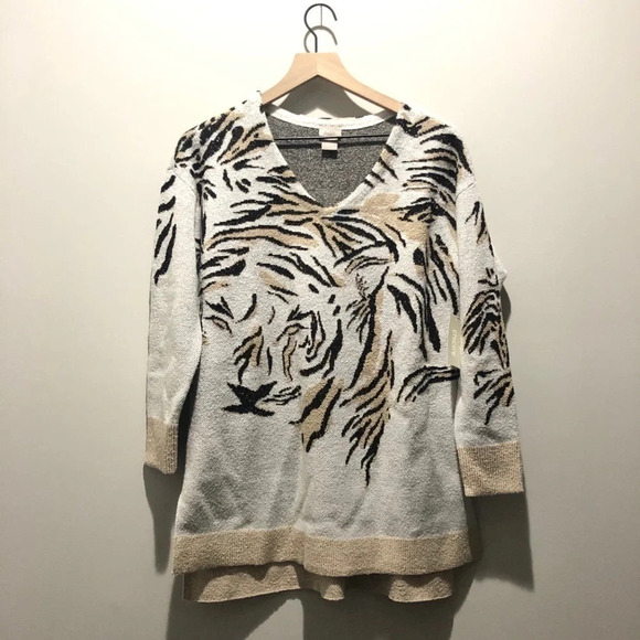 New Chico's Tiger Animal Print Face Sweater Neutral v-neck lagenlook long sleeve - Picture 2 of 12
